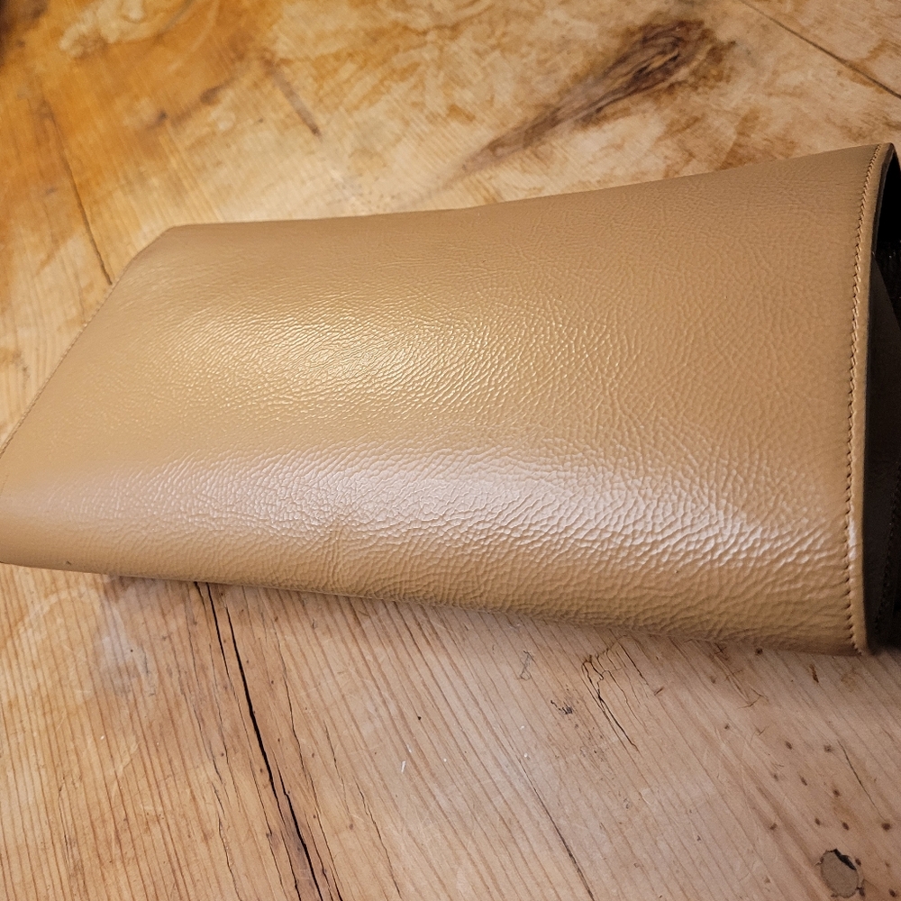 Yves Saint Laurent Clutch - Picture 2 of 5